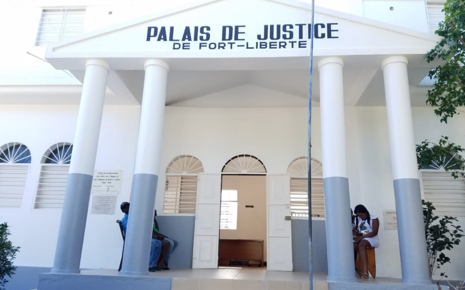 Antisociales toman por asalto el Palacio de Justicia de Haití