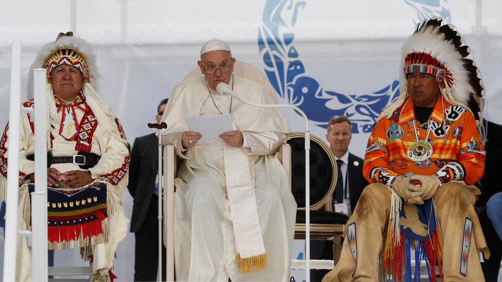 Papa Francisco pide perdón en Canadá por el genocidio cometido a niños indígenas