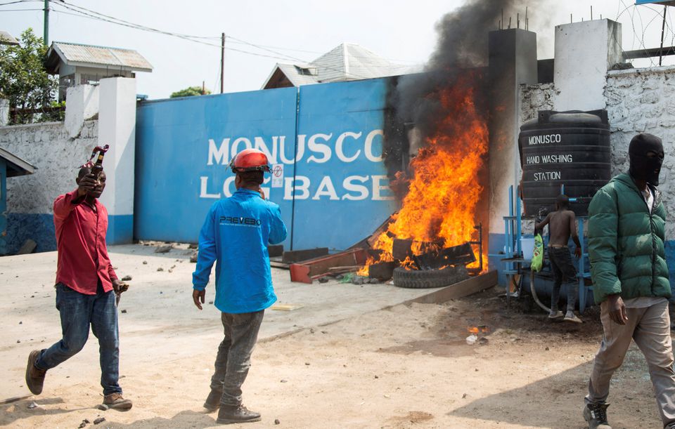 Manifestantes saquean oficinas de fuerzas de paz de la ONU en el este de RD Congo