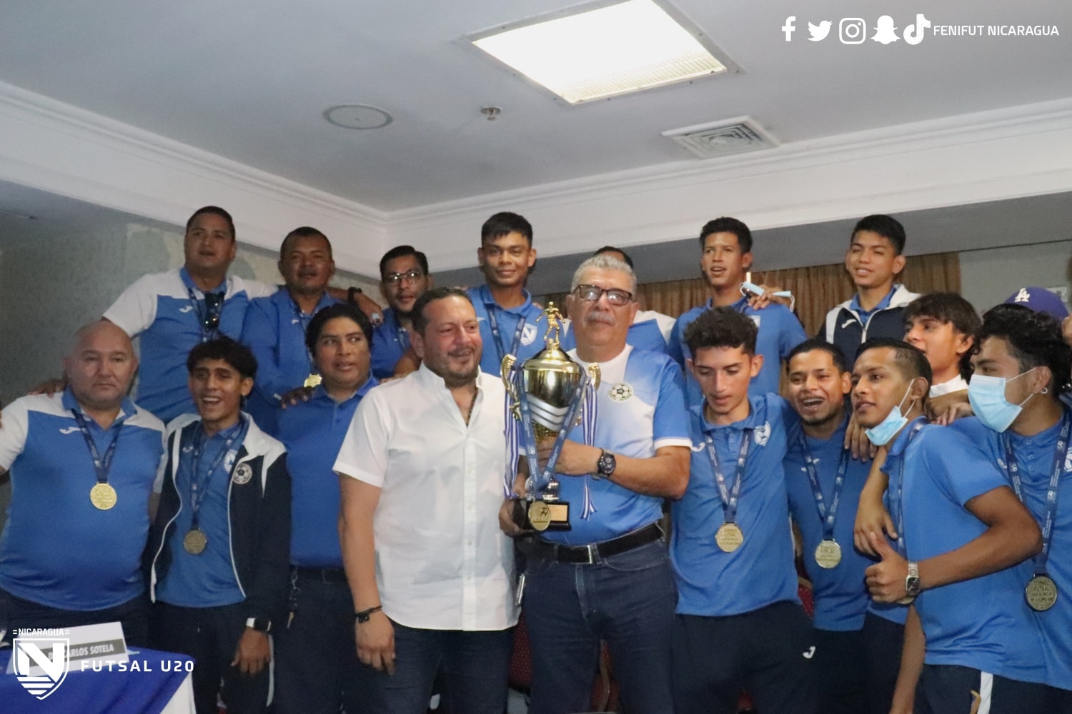 Federación de fútbol recibe a los campeones UNCAF U20 de futsal