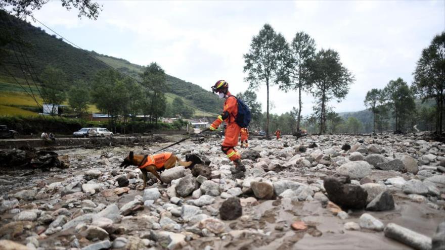 Inundaciones en el noroeste de China dejan al menos 16 muertos