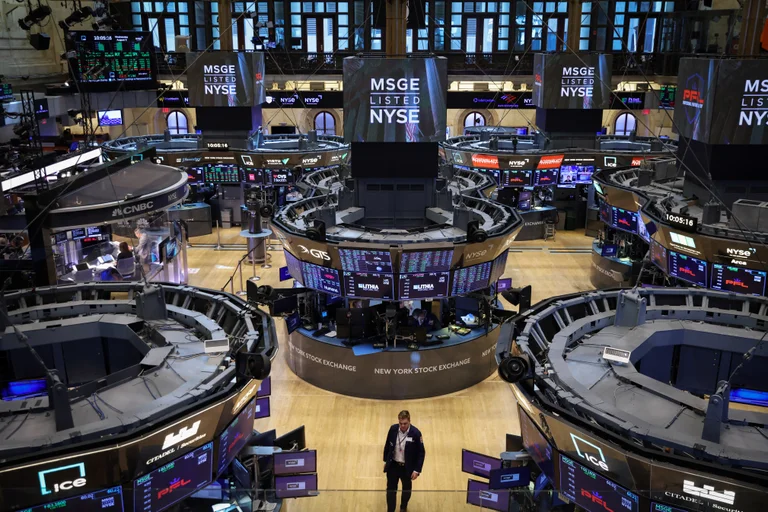 Wall Street mantiene su buena racha y volvió a cerrar con sólidas ganancias
