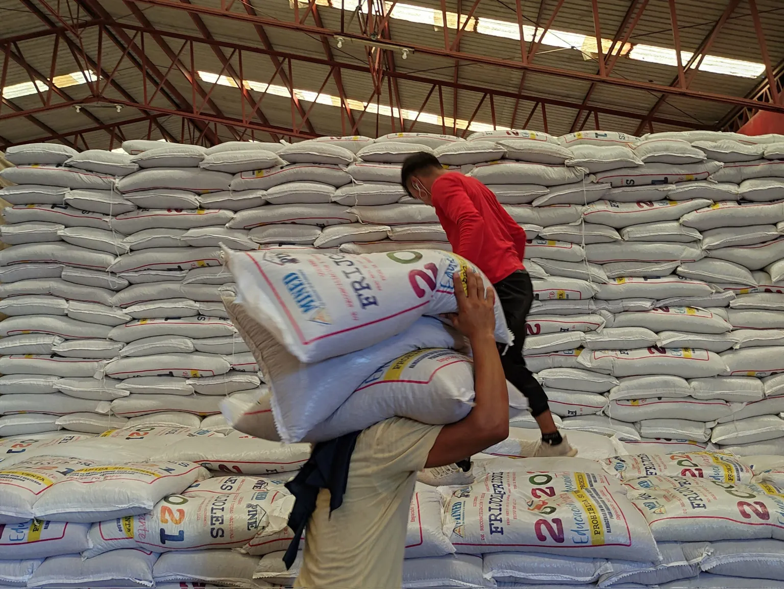 200 mil raciones de alimento partieron hacia colegios públicos de Nicaragua