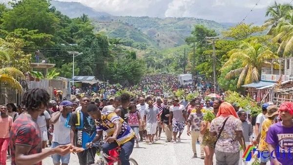 Haití: Protestas dejan 11 heridos y un muerto