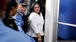 Condenan a 14 años de prisión a ex primera dama hondureña