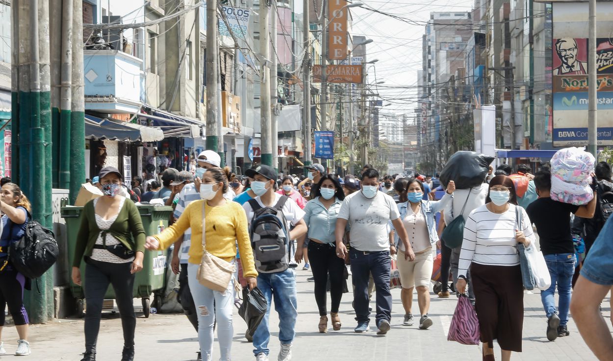México elimina uso de cubrebocas en espacios laborales