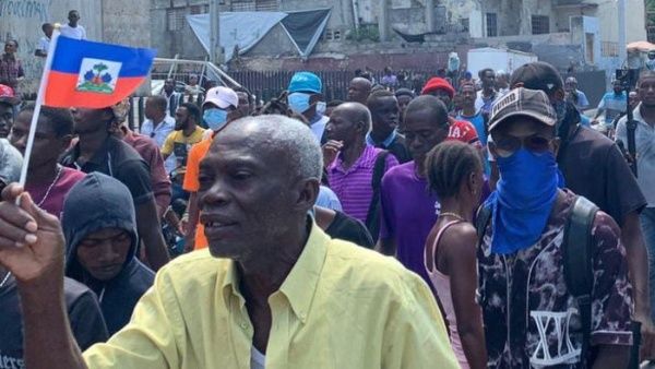 Protestan por posible intervención extranjera en Haití
