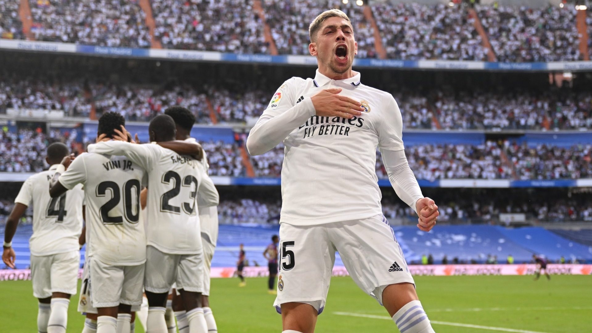 Real Madrid gana el clásico y es líder de La Liga