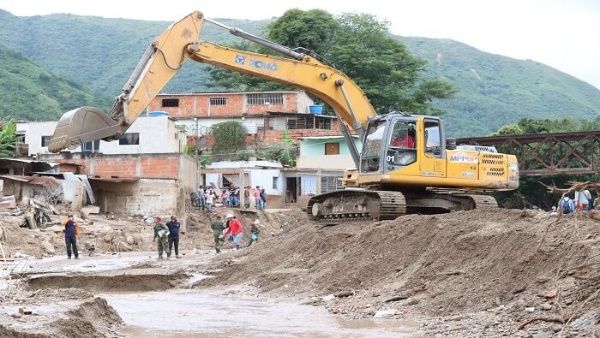 Continúan labores de recuperación tras alud en Las Tejerías, Venezuela