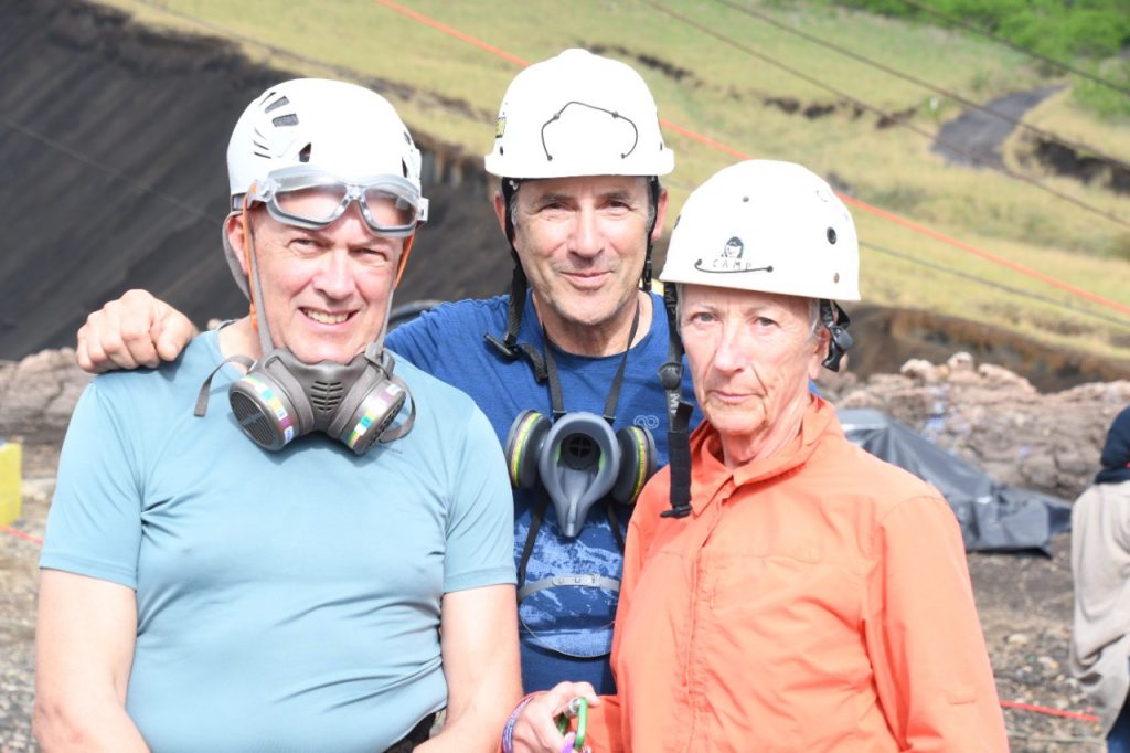 Científicos Franceses Descienden al Cráter del Volcán Masaya