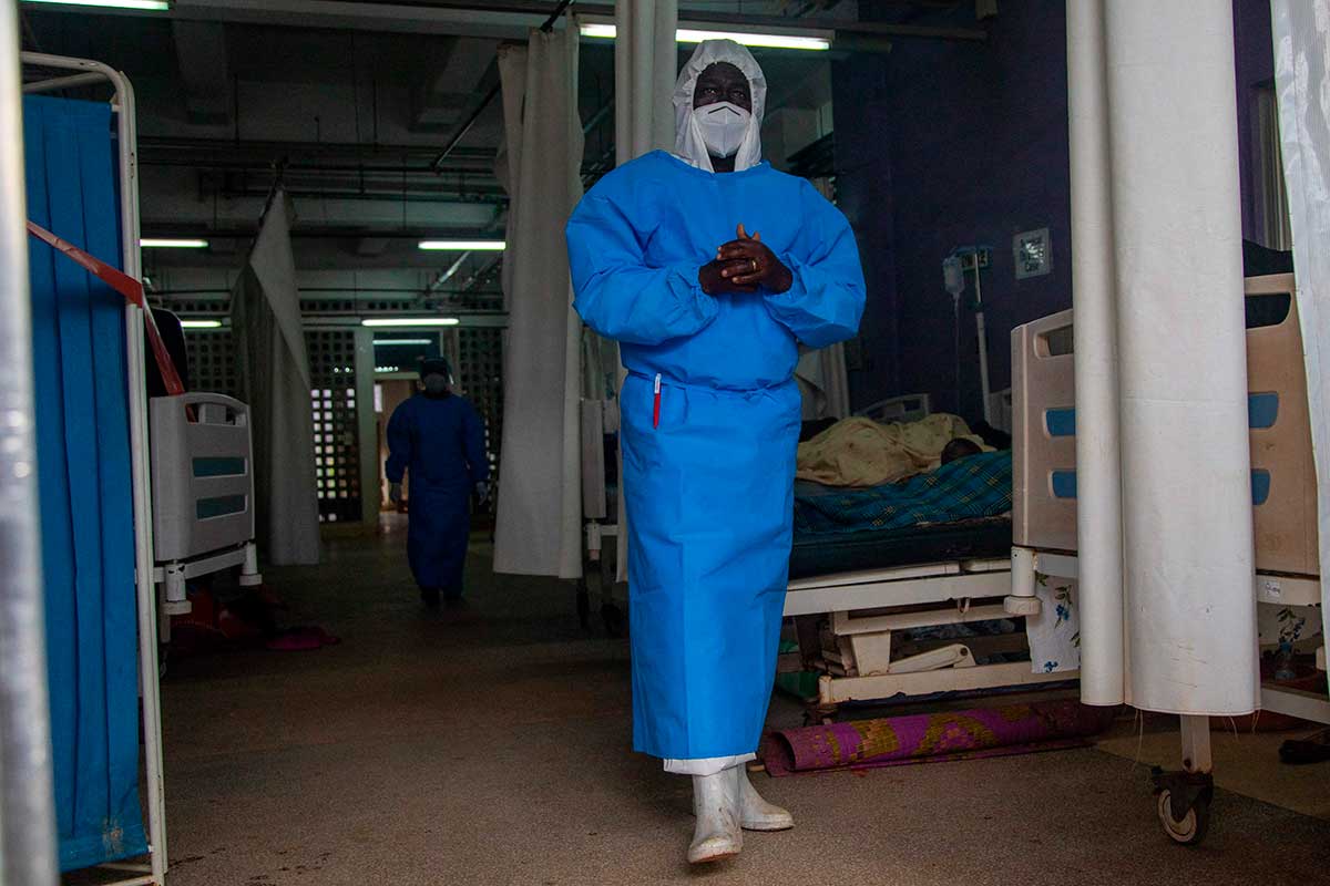 OMS declara el fin del ébola en Uganda