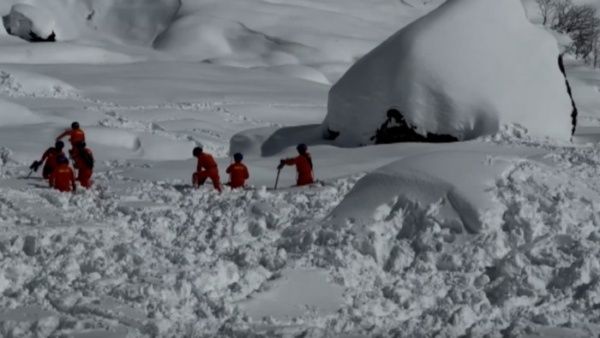 Avalancha en China deja 13 fallecidos