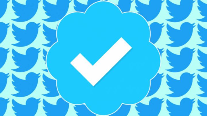 ¡Adiós al Check azul! Twitter elimina cuenta de usuarios verificados
