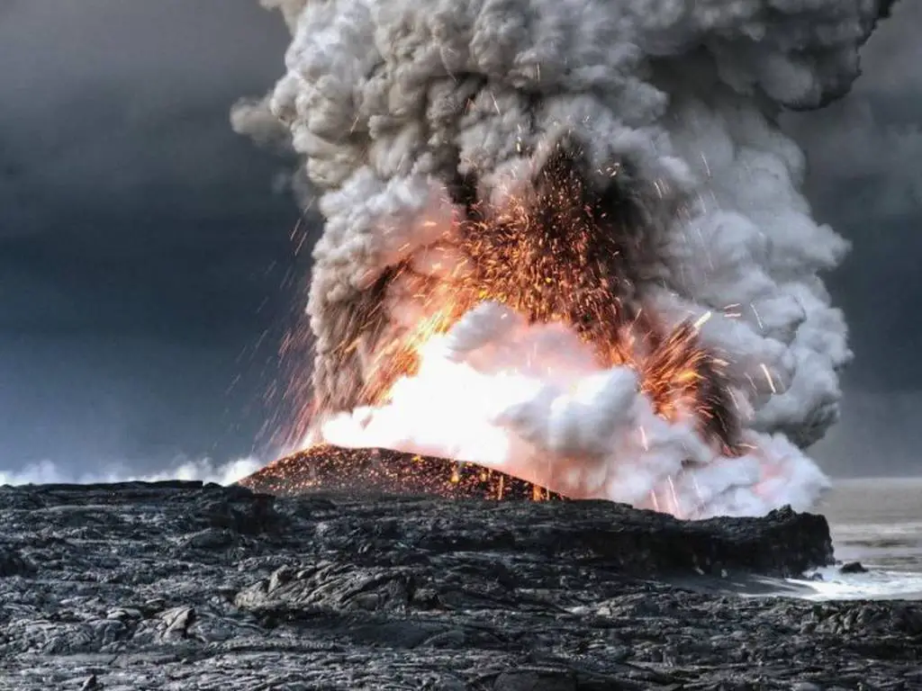 Descubren más de 19 mil nuevos volcanes en el océano
