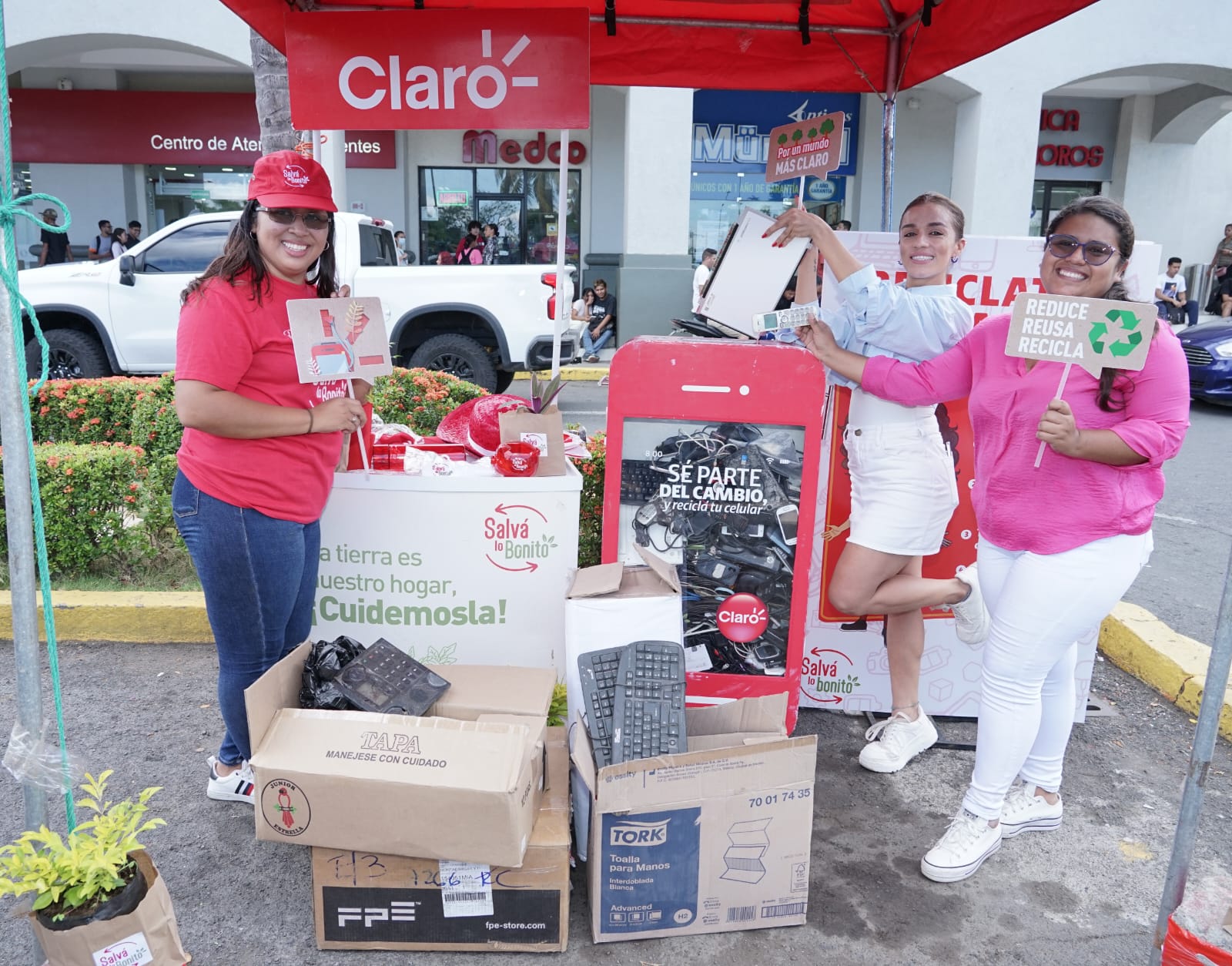 Éxito total en el Reciclaje de Claro Nicaragua