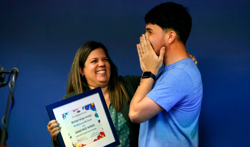 Colombiano gana premio en EE.UU. por relatar su vida con Trastorno Esquizoafectivo